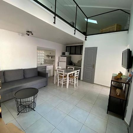 Gite Le Patio Villa บูร์ก-แซ็ง-ต็องเดอ็อล ภายนอก รูปภาพ